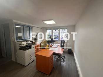 Bureaux et commerces 4 pièces