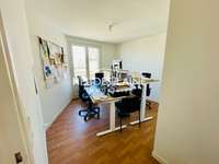 Bureaux et commerces 4 pièces
