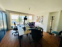 Bureaux et commerces 4 pièces