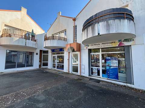 Bureaux et commerces Aytré 17