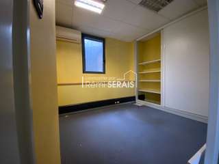 Bureaux et commerces 4 pièces