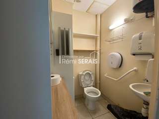 Bureaux et commerces 4 pièces