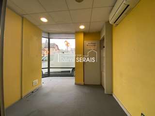 Bureaux et commerces 4 pièces