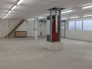 Bureaux et commerces 4 pièces