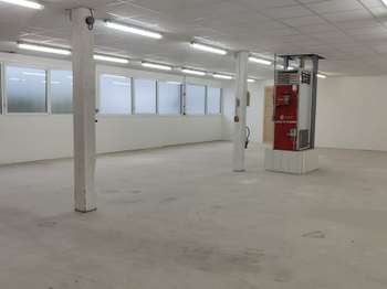 Bureaux et commerces 4 pièces Bureaux et commerces 4 pièces