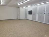 Bureaux et commerces 4 pièces