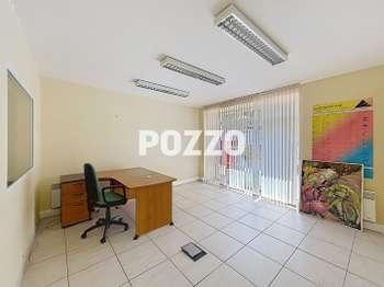 Location Bureaux et commerces 68 m&sup2;Balleroy