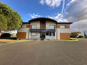 Location Bureaux et commerces 357 m&sup2;Beaucouzé