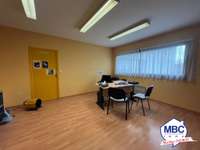 Bureaux et commerces 7 pièces