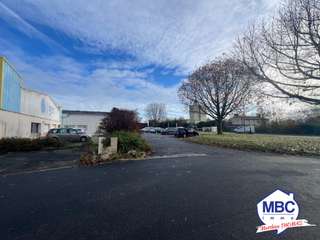 Bureaux et commerces 7 pièces