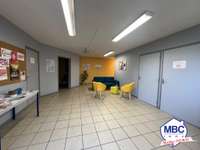 Bureaux et commerces 7 pièces
