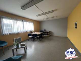 Bureaux et commerces 7 pièces