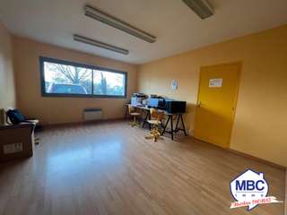 Bureaux et commerces 7 pièces