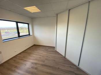 Bureaux et commerces 2 pièces Bureaux et commerces 2 pièces
