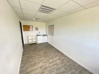 Bureaux et commerces 7 pièces