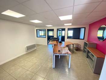 Bureaux et commerces 7 pièces
