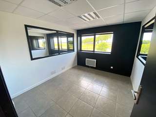 Bureaux et commerces 7 pièces