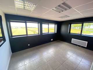 Bureaux et commerces 7 pièces
