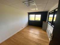 Bureaux et commerces 7 pièces