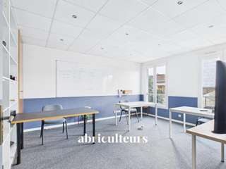 Bureaux et commerces 4 pièces