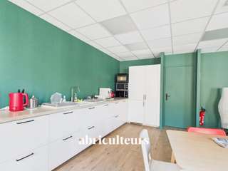 Bureaux et commerces 4 pièces