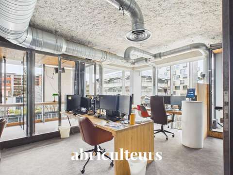 Bureaux et commerces 4 pièces