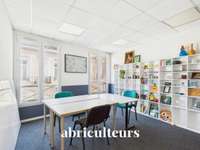 Bureaux et commerces 4 pièces Bureaux et commerces 4 pièces