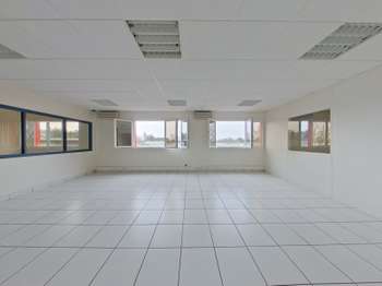 Bureaux et commerces 6 pièces