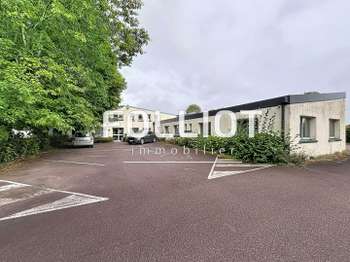 Location Bureaux et commerces 800 m&sup2;Bourgvallées