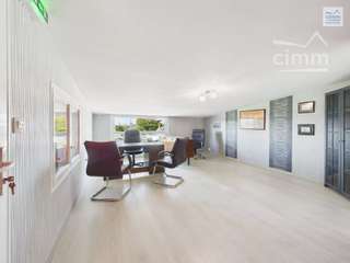 Bureaux et commerces 4 pièces