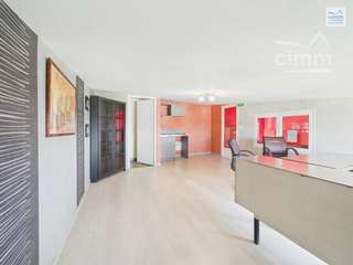 Bureaux et commerces 4 pièces