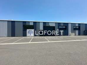 Location Bureaux et commerces 1637 m&sup2;Bressuire