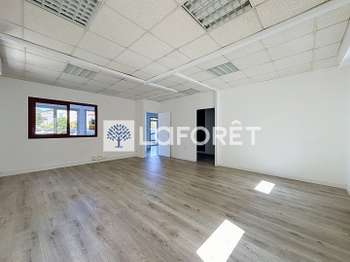 Bureaux et commerces 3 pièces