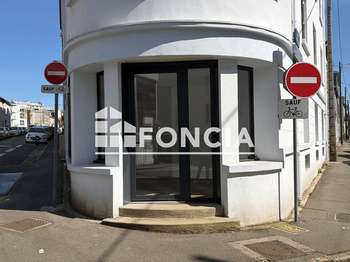 Bureaux et commerces 2 pièces