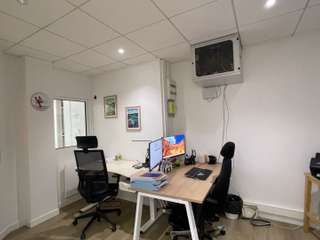 Bureaux et commerces 3 pièces