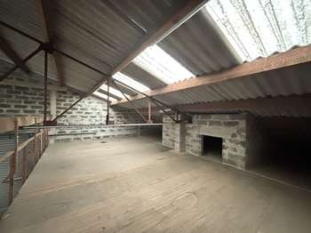 Bureaux et commerces 5 pièces