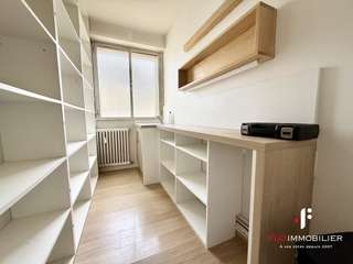 Bureaux et commerces 6 pièces