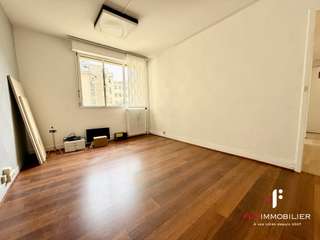 Bureaux et commerces 6 pièces