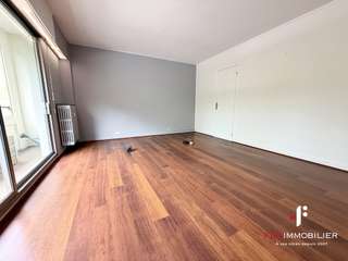 Bureaux et commerces 6 pièces