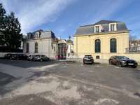 Bureaux et commerces 6 pièces