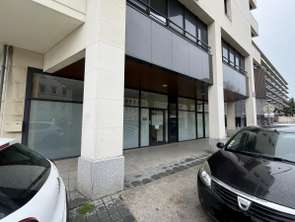 Location Bureaux et commerces 99 m&sup2;Caen