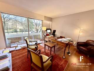 Bureaux et commerces 6 pièces