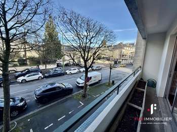 Bureaux et commerces 6 pièces