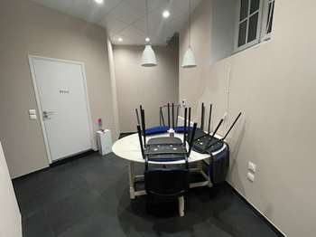 Bureaux et commerces 4 pièces Bureaux et commerces 4 pièces