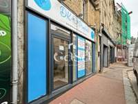 Bureaux et commerces 4 pièces