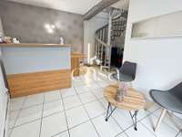 Bureaux et commerces 4 pièces