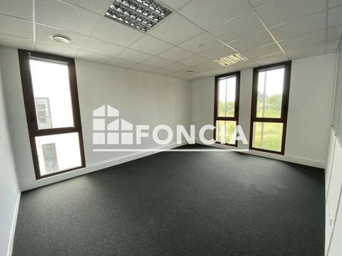 Bureaux et commerces 2 pièces