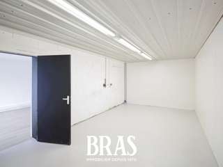 Bureaux et commerces 4 pièces