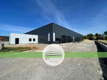 Bureaux et commerces Castine-en-Plaine 14
