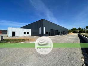 Location Bureaux et commerces 190 m&sup2;Castine-en-Plaine